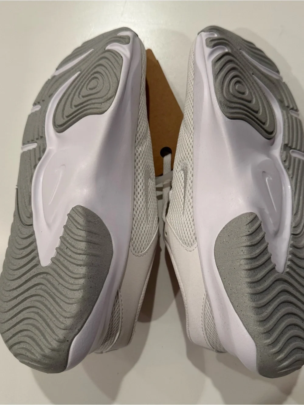 Nike Legend Essential 3 Next Nature Training Shoes Womens Size 7 DM1119 100 NEW